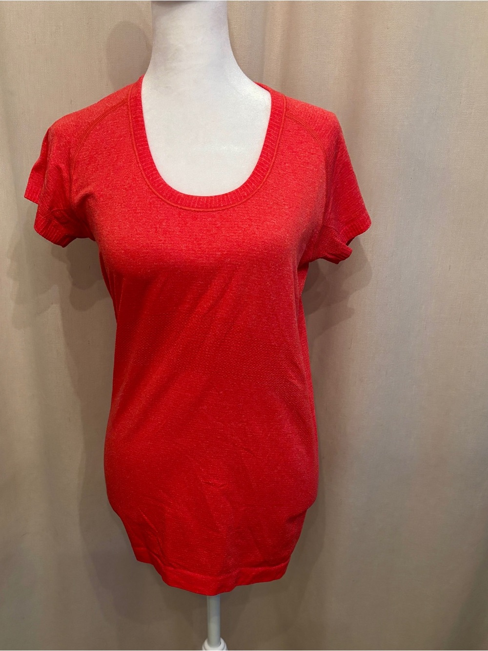 lululemon Swiftly Tech Short-Sleeve Shirt — Size 8